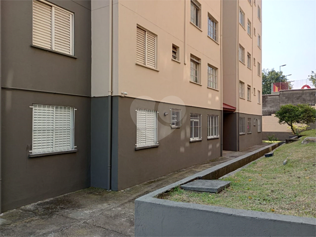 APARTAMENTO em SAPOPEMBA