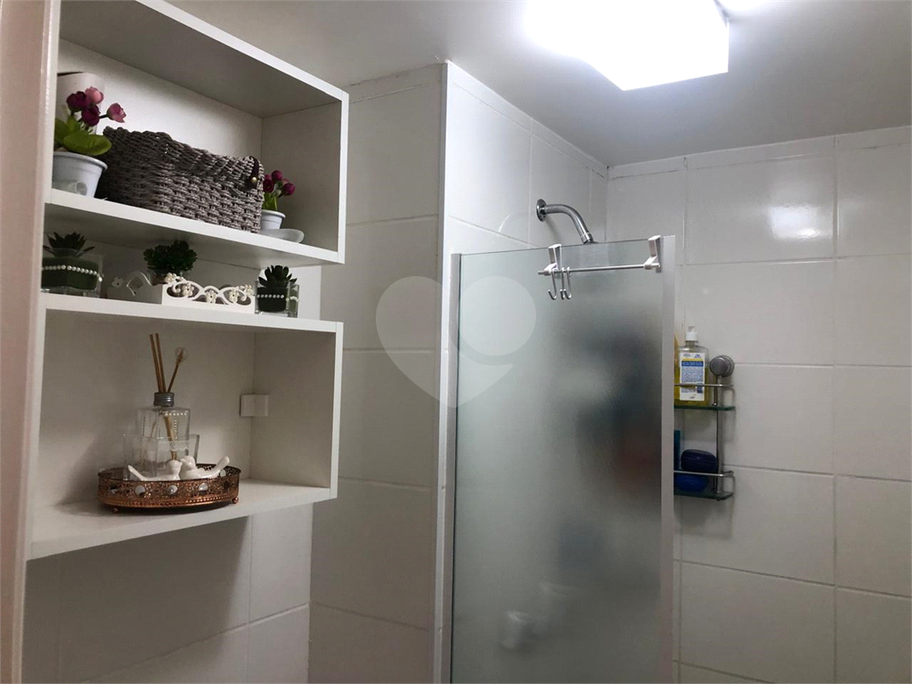 Apartamento à venda com 2 quartos, 62m² - Foto 32