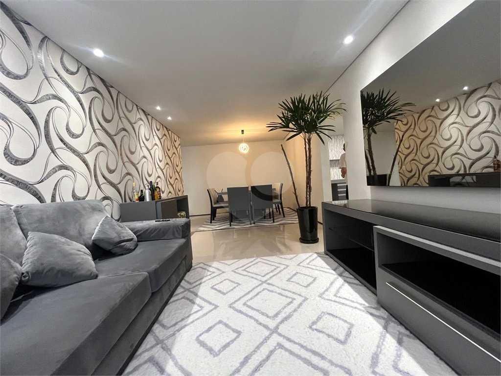 Apartamento Totalmente Reformado e Mobiiliado