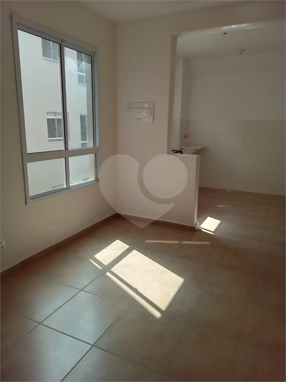 Apartamento à venda com 2 quartos, 44m² - Foto 2