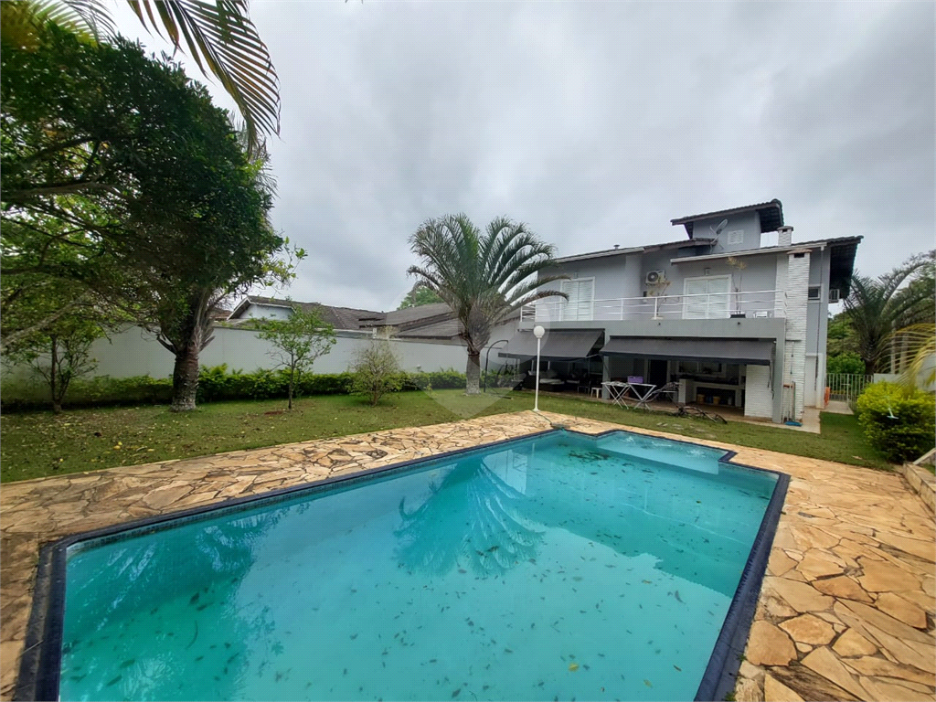 Casa em Condomínio de Alto Padrão