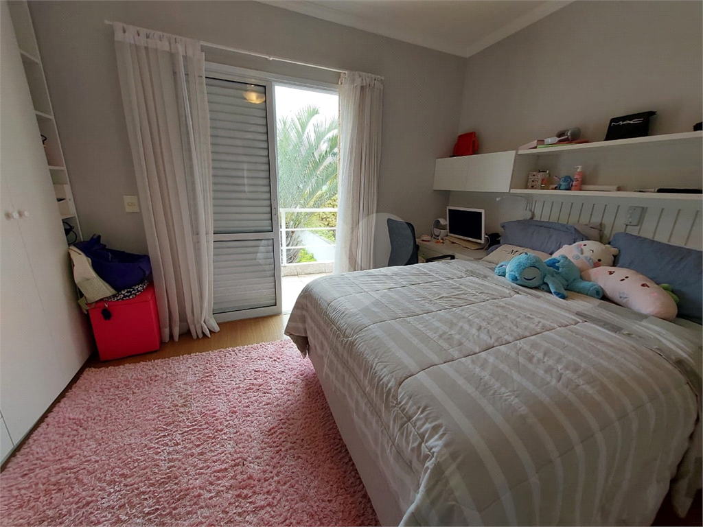 Casa em Condomínio de Alto Padrão