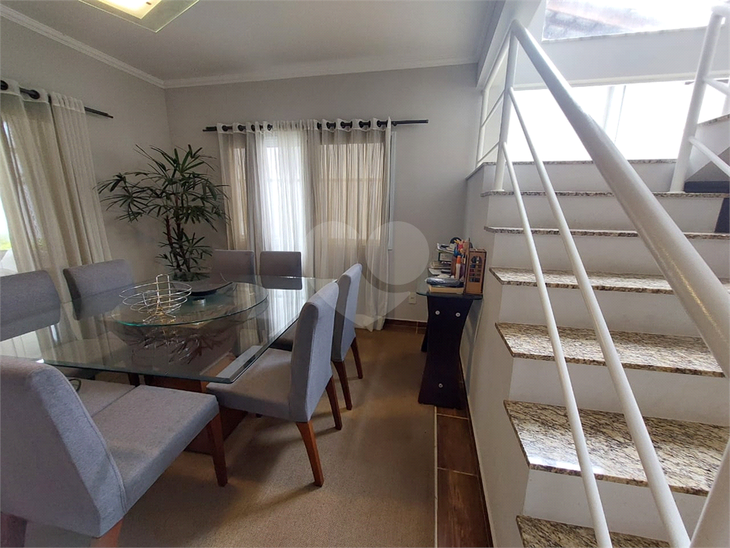 Casa em Condomínio de Alto Padrão