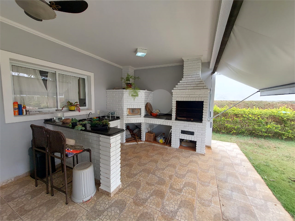 Casa em Condomínio de Alto Padrão