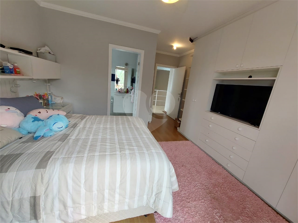 Casa em Condomínio de Alto Padrão