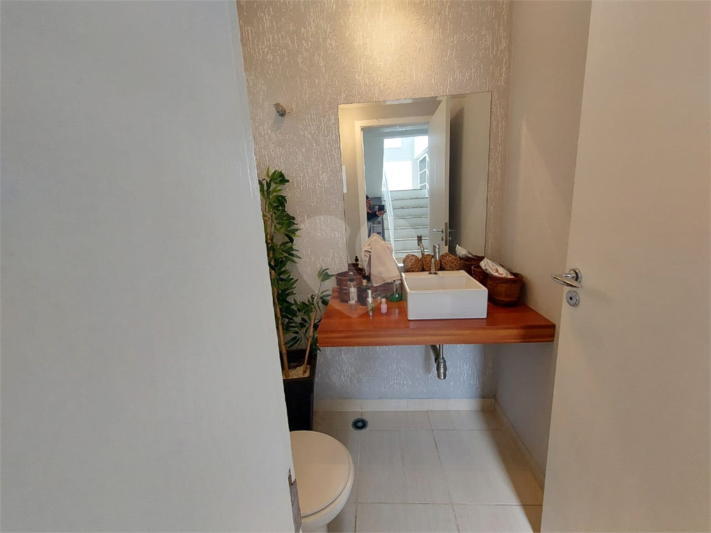 Casa em Condomínio de Alto Padrão
