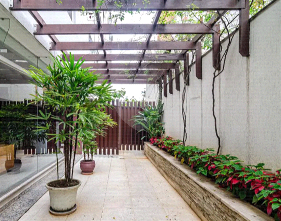 APARTAMENTO em JARDIM PAULISTA