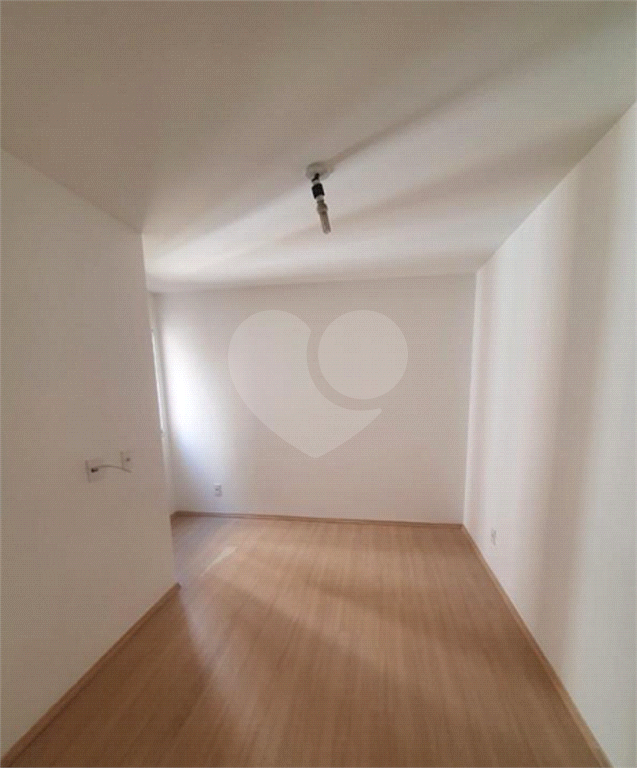 APARTAMENTO em JARDIM FLOR DA MONTANHA