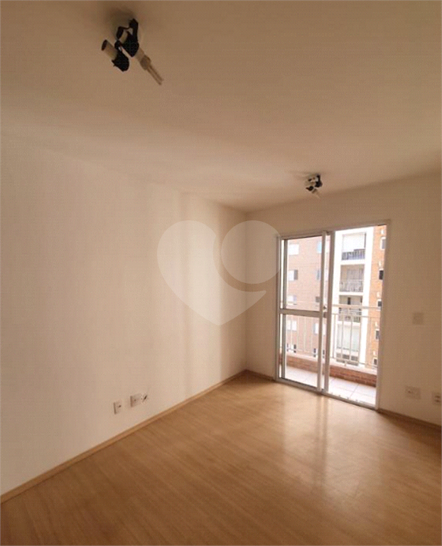 APARTAMENTO em JARDIM FLOR DA MONTANHA