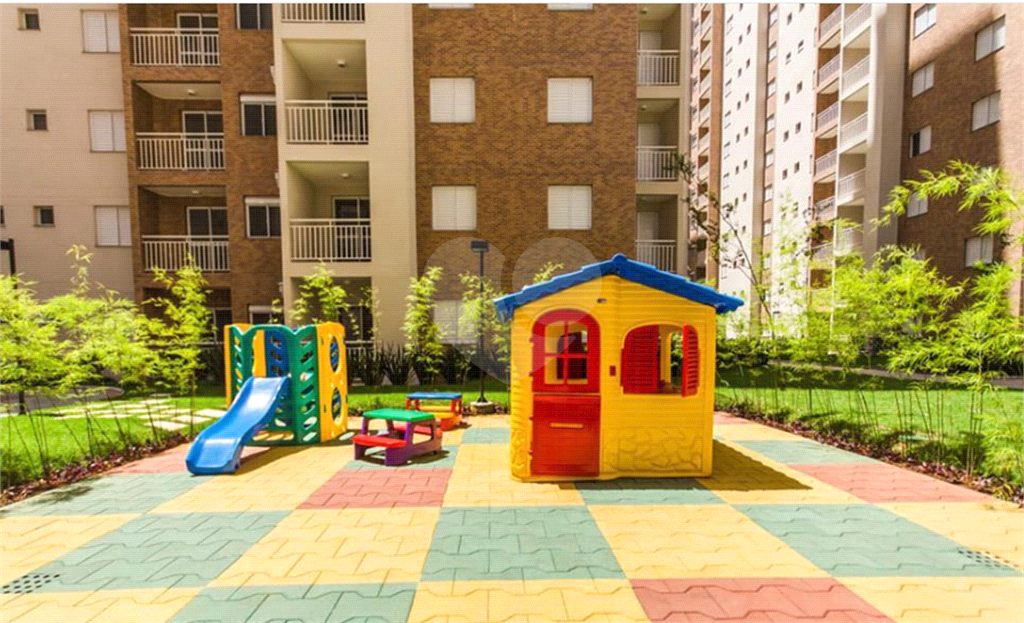 APARTAMENTO em JARDIM FLOR DA MONTANHA