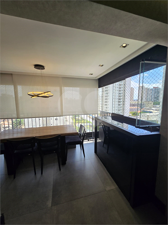 APARTAMENTO em TATUAPÉ