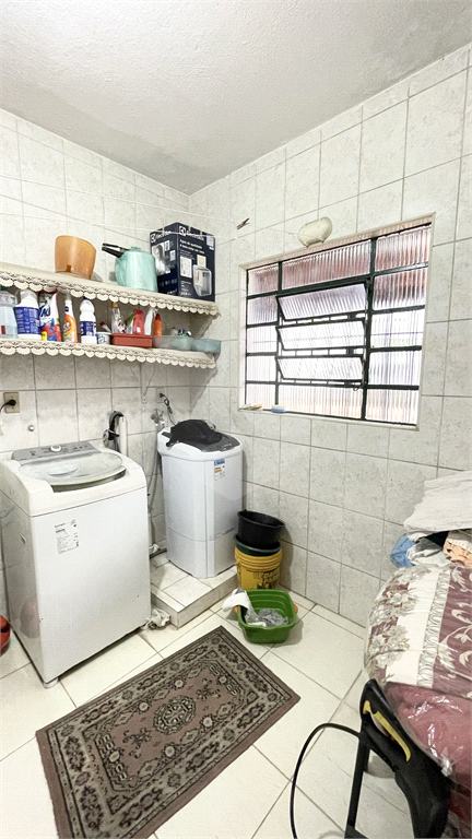 Sobrado com 3 quartos no Preseidente Dutra