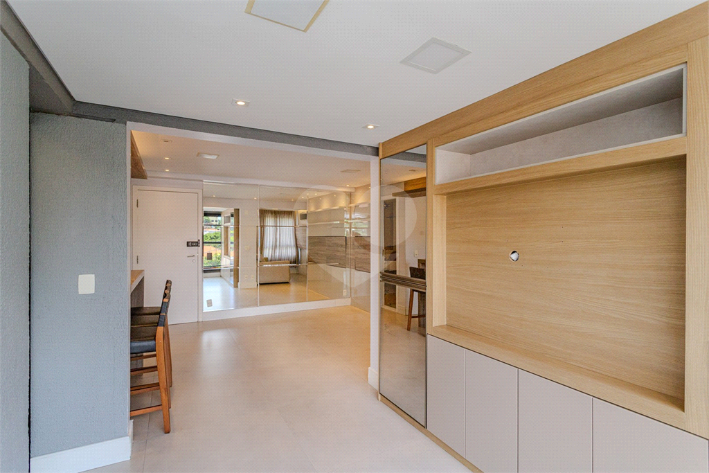 Apartamento - Perdizes - 2 Dormitórios - 78 m².