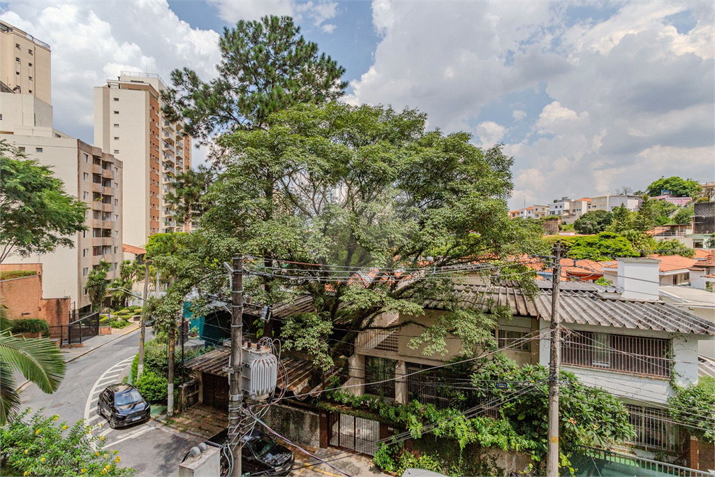 Apartamento - Perdizes - 2 Dormitórios - 78 m².