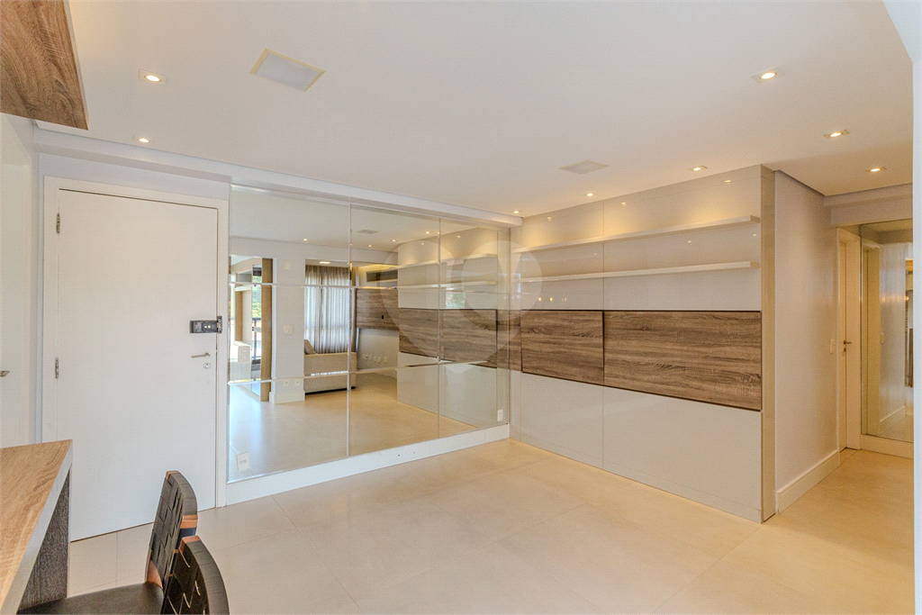 Apartamento - Perdizes - 2 Dormitórios - 78 m².