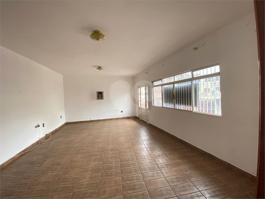 Alugo casa no Imirim com 3 quartos, suíte e salão de festas - R$ 2.700,00