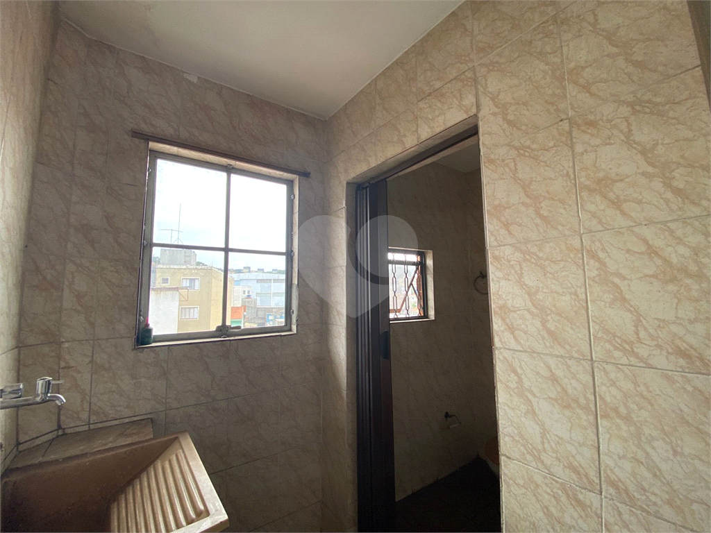 Alugo casa no Imirim com 3 quartos, suíte e salão de festas - R$ 2.700,00
