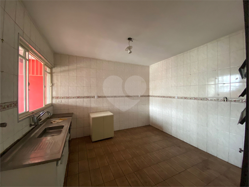 Alugo casa no Imirim com 3 quartos, suíte e salão de festas - R$ 2.700,00