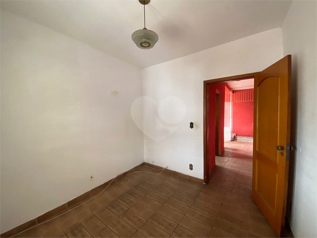Alugo casa no Imirim com 3 quartos, suíte e salão de festas - R$ 2.700,00