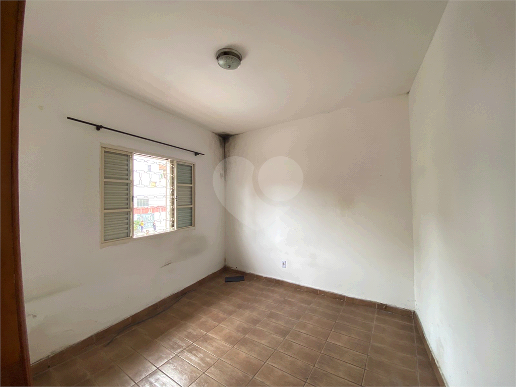 Alugo casa no Imirim com 3 quartos, suíte e salão de festas - R$ 2.700,00