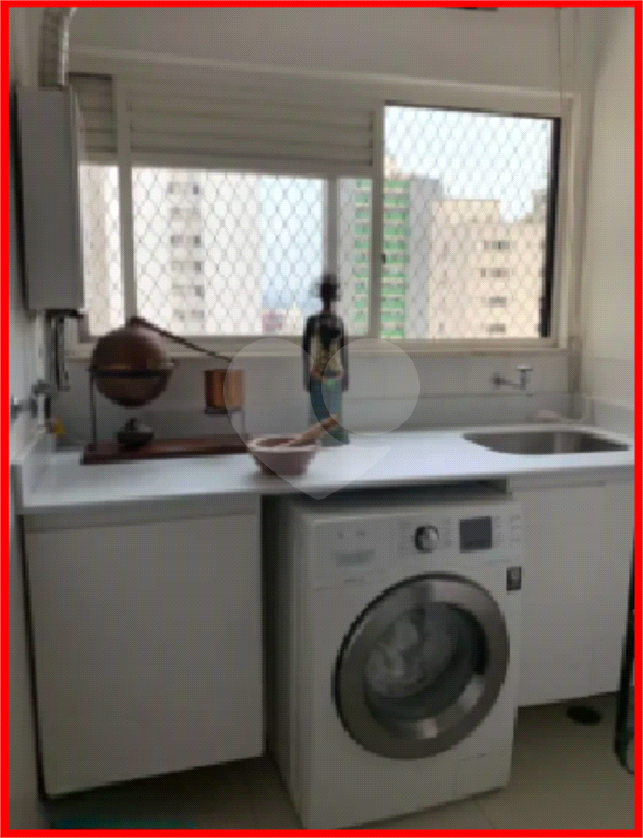 APARTAMENTO em ALTO DA LAPA