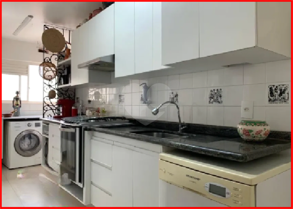 APARTAMENTO em ALTO DA LAPA