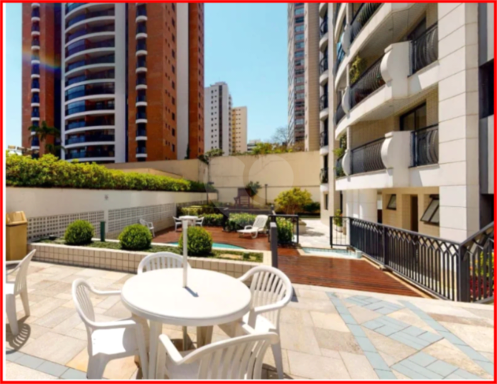 APARTAMENTO em ALTO DA LAPA