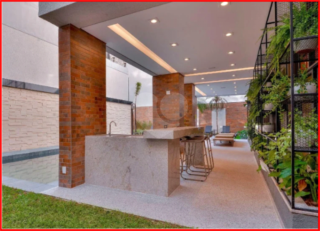 APARTAMENTO em CENTRO