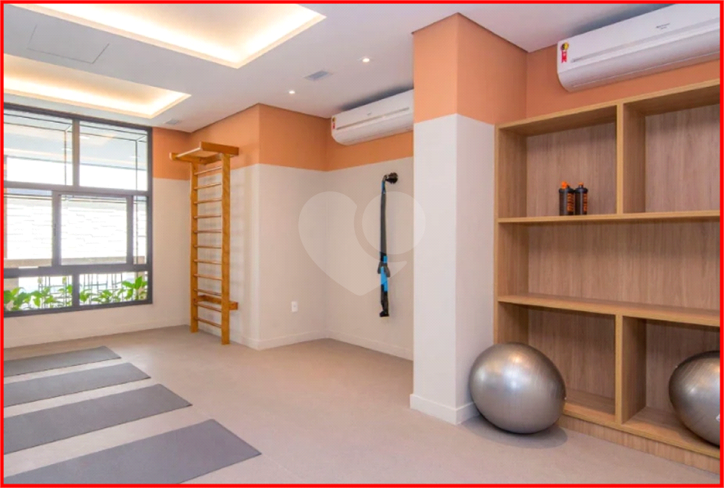 APARTAMENTO em CENTRO