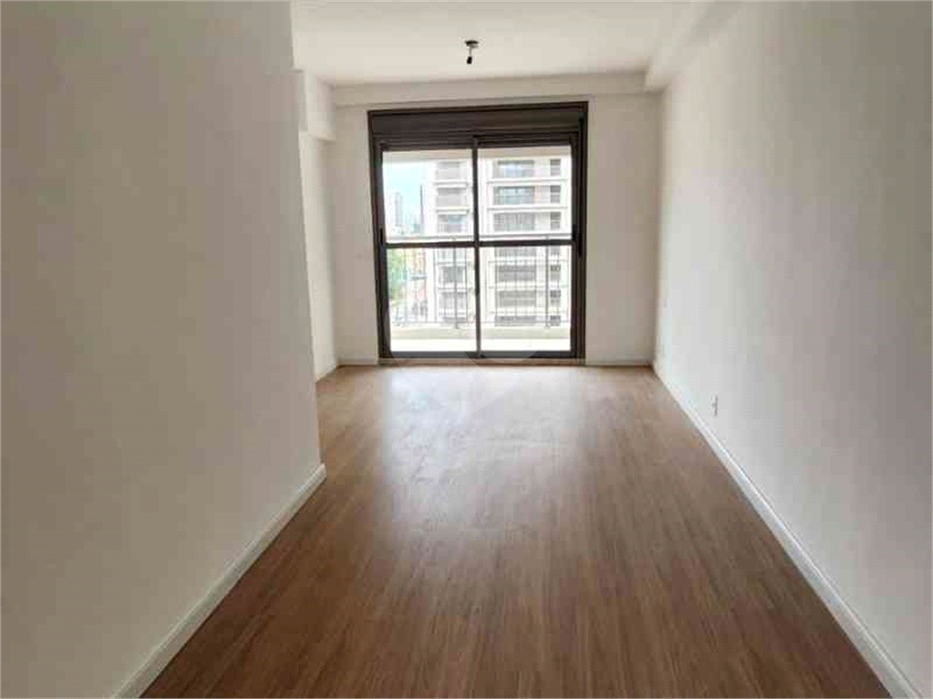 APARTAMENTO em TUCURUVI