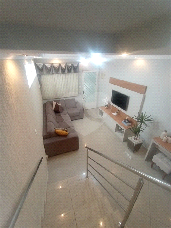 Sobrado para venda 160m2  3 quartos (1 suíte) cozinha, área gourmet 2 vagas cobertas Vila Gustavo.