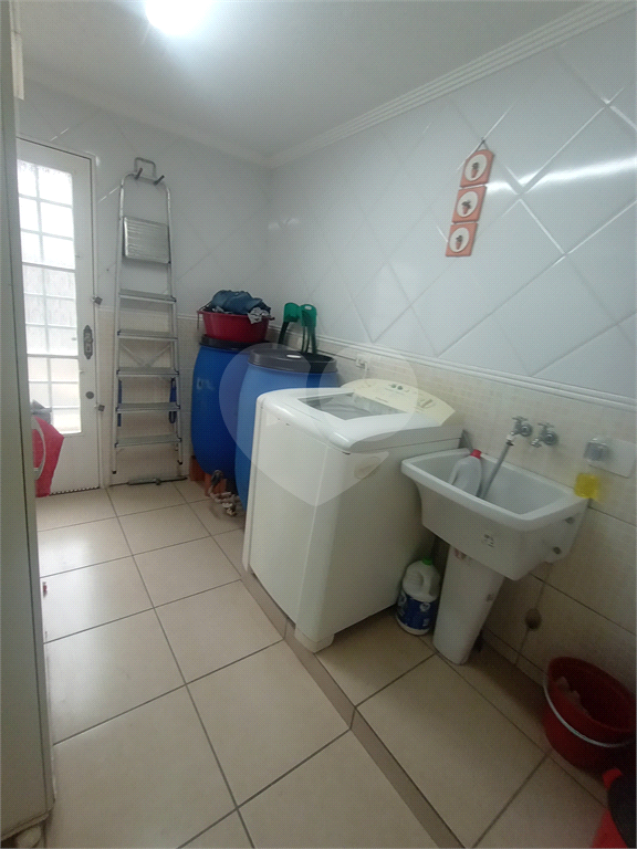 Sobrado para venda 160m2  3 quartos (1 suíte) cozinha, área gourmet 2 vagas cobertas Vila Gustavo.
