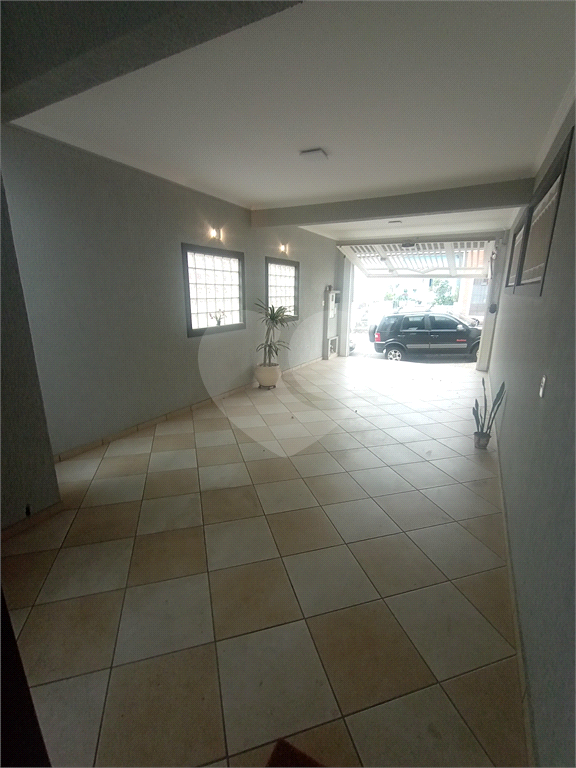 Sobrado para venda 160m2  3 quartos (1 suíte) cozinha, área gourmet 2 vagas cobertas Vila Gustavo.