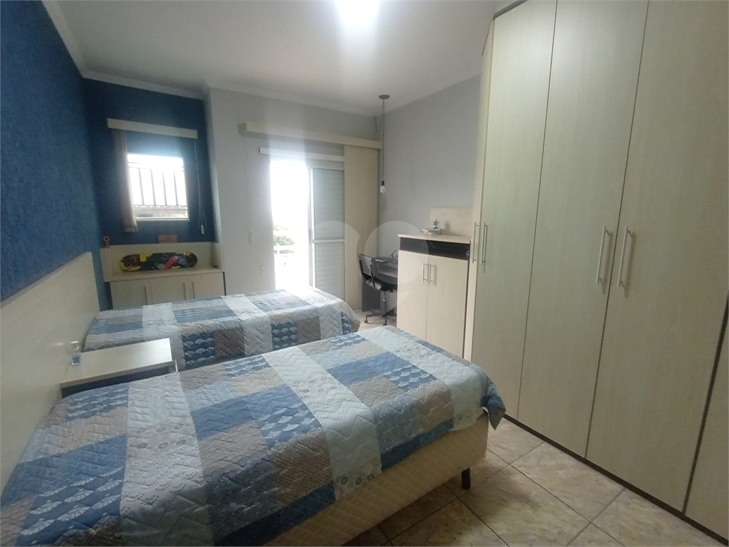 Sobrado para venda 160m2  3 quartos (1 suíte) cozinha, área gourmet 2 vagas cobertas Vila Gustavo.