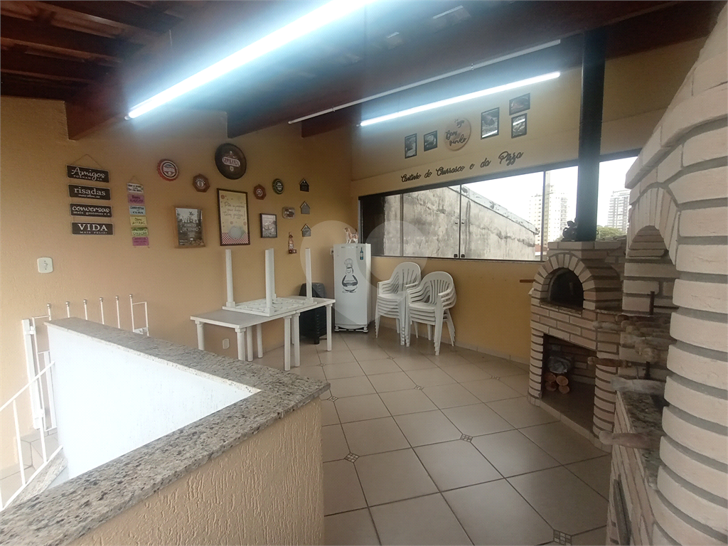 Sobrado para venda 160m2  3 quartos (1 suíte) cozinha, área gourmet 2 vagas cobertas Vila Gustavo.