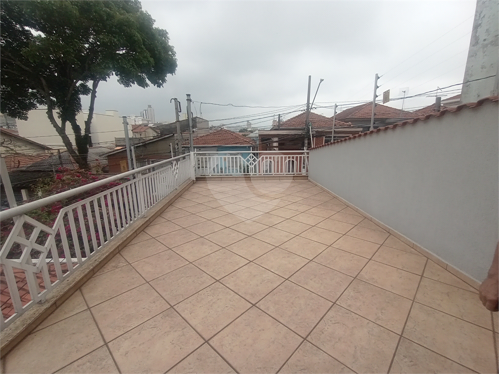 Sobrado para venda 160m2  3 quartos (1 suíte) cozinha, área gourmet 2 vagas cobertas Vila Gustavo.