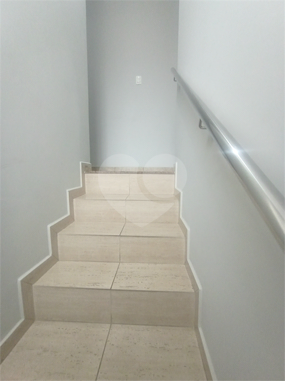 Sobrado para venda 160m2  3 quartos (1 suíte) cozinha, área gourmet 2 vagas cobertas Vila Gustavo.