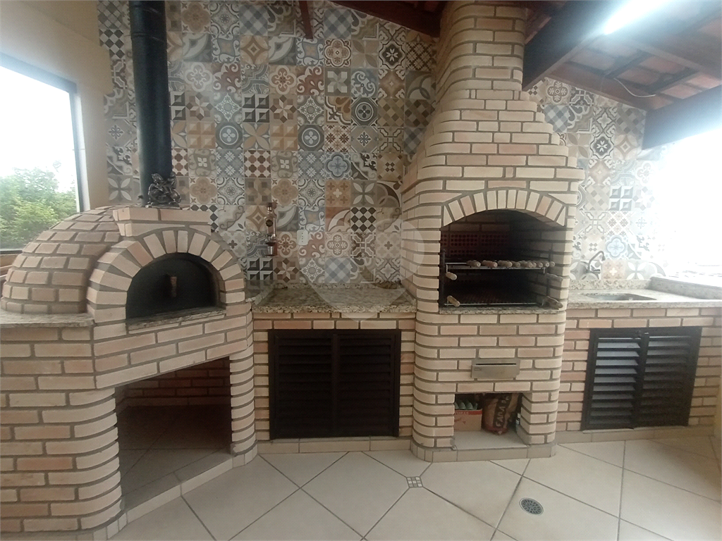 Sobrado para venda 160m2  3 quartos (1 suíte) cozinha, área gourmet 2 vagas cobertas Vila Gustavo.