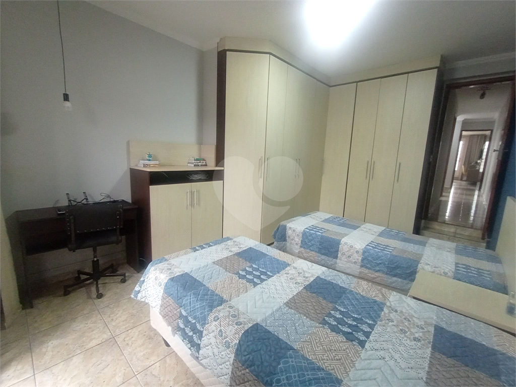 Sobrado para venda 160m2  3 quartos (1 suíte) cozinha, área gourmet 2 vagas cobertas Vila Gustavo.