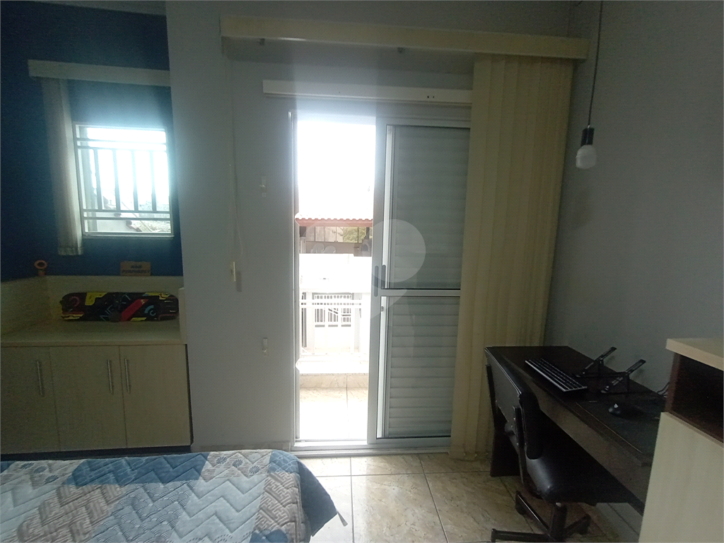 Sobrado para venda 160m2  3 quartos (1 suíte) cozinha, área gourmet 2 vagas cobertas Vila Gustavo.
