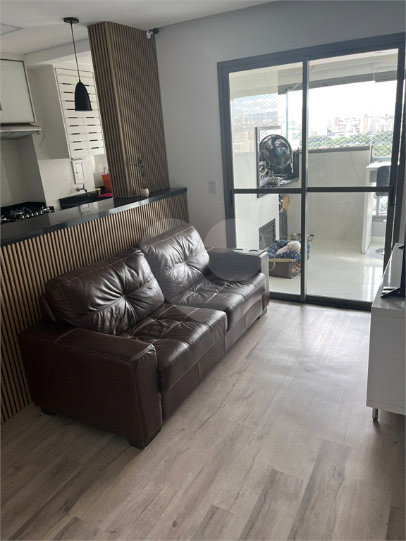 Apartamento à venda com 2 quartos, 71m² - Foto 2