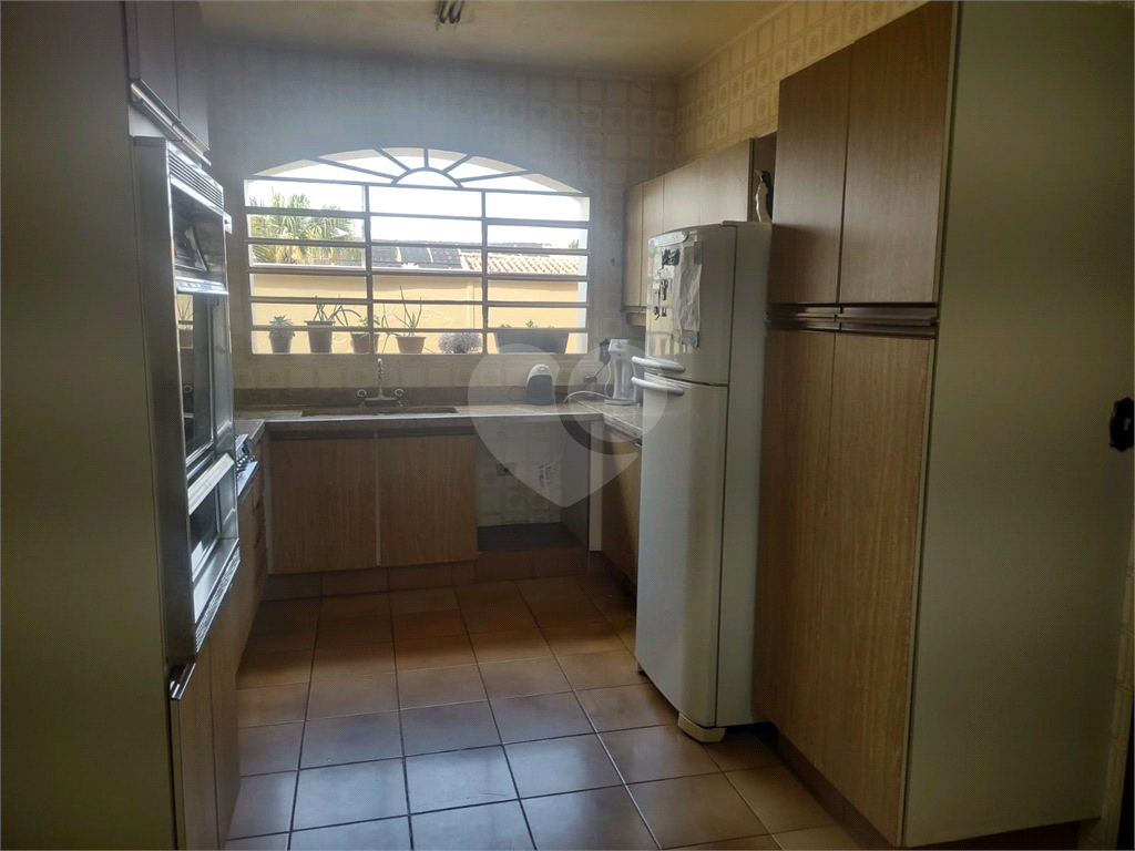 Casa à venda com 3 quartos, 290m² - Foto 10