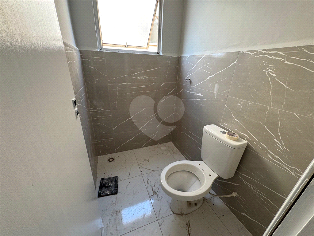 Apartamento à venda com 2 quartos, 42m² - Foto 11