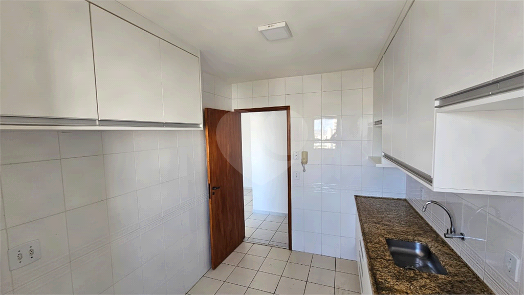 Apartamento à venda e aluguel com 3 quartos, 80m² - Foto 5