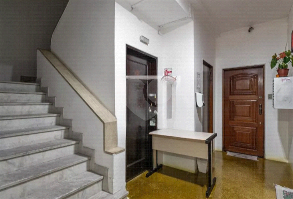 APARTAMENTO em BELA VISTA
