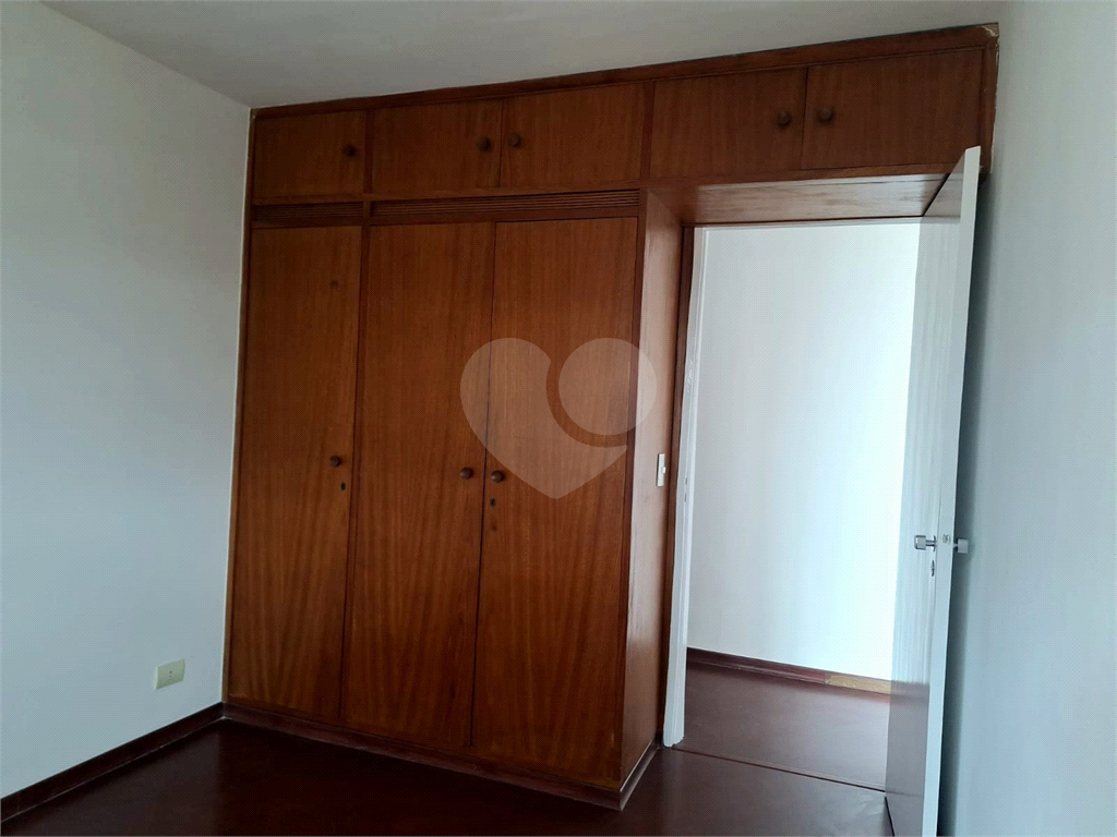 Apartamento à venda com 3 quartos, 82m² - Foto 12