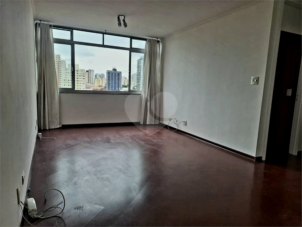 Apartamento à venda com 3 quartos, 82m² - Foto 2