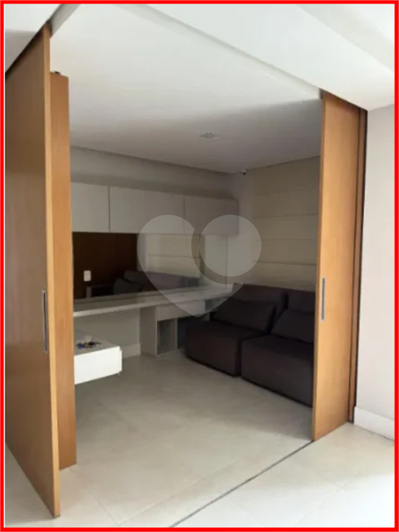 APARTAMENTO em PINHEIROS