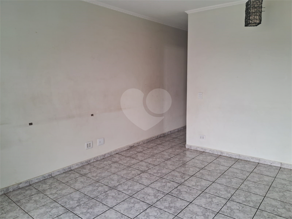 Apartamento à venda com 3 quartos, 71m² - Foto 2