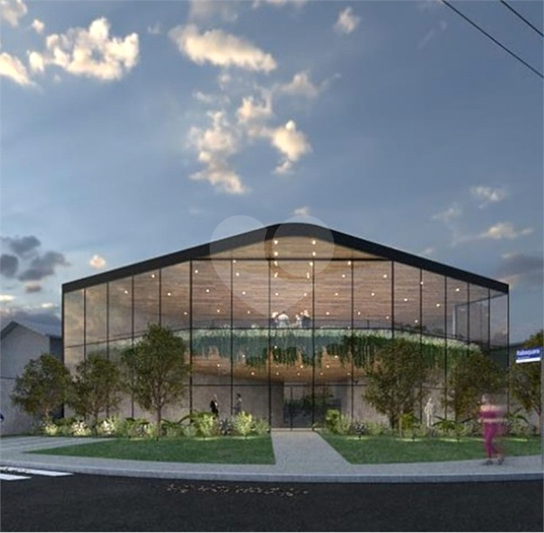 PRÉDIO COMERCIAL NA AV PACAEMBU